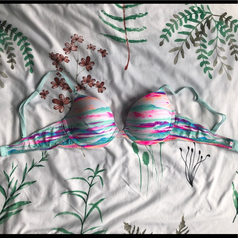 Victoria’s Secret pink bra
